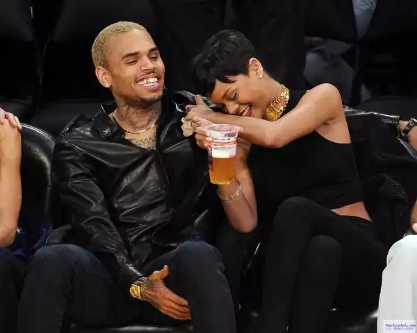 Rihanna’s Dad Reveals He Wants Rihanna To Be With Chris Brown
